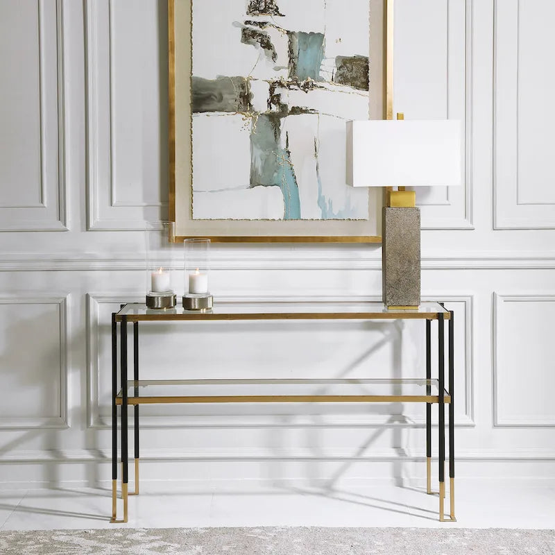 Console de table en noir mat et or brossé avec étagères en verre